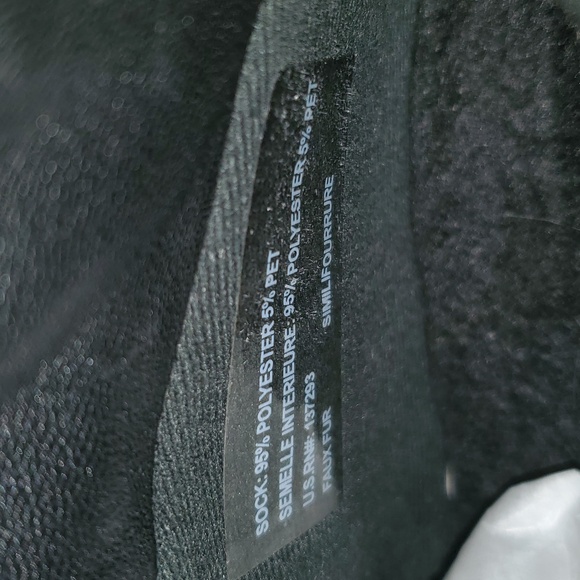 NWOT Unstructured by Clark's. Booties in Black 7.5M - Picture 9 of 15